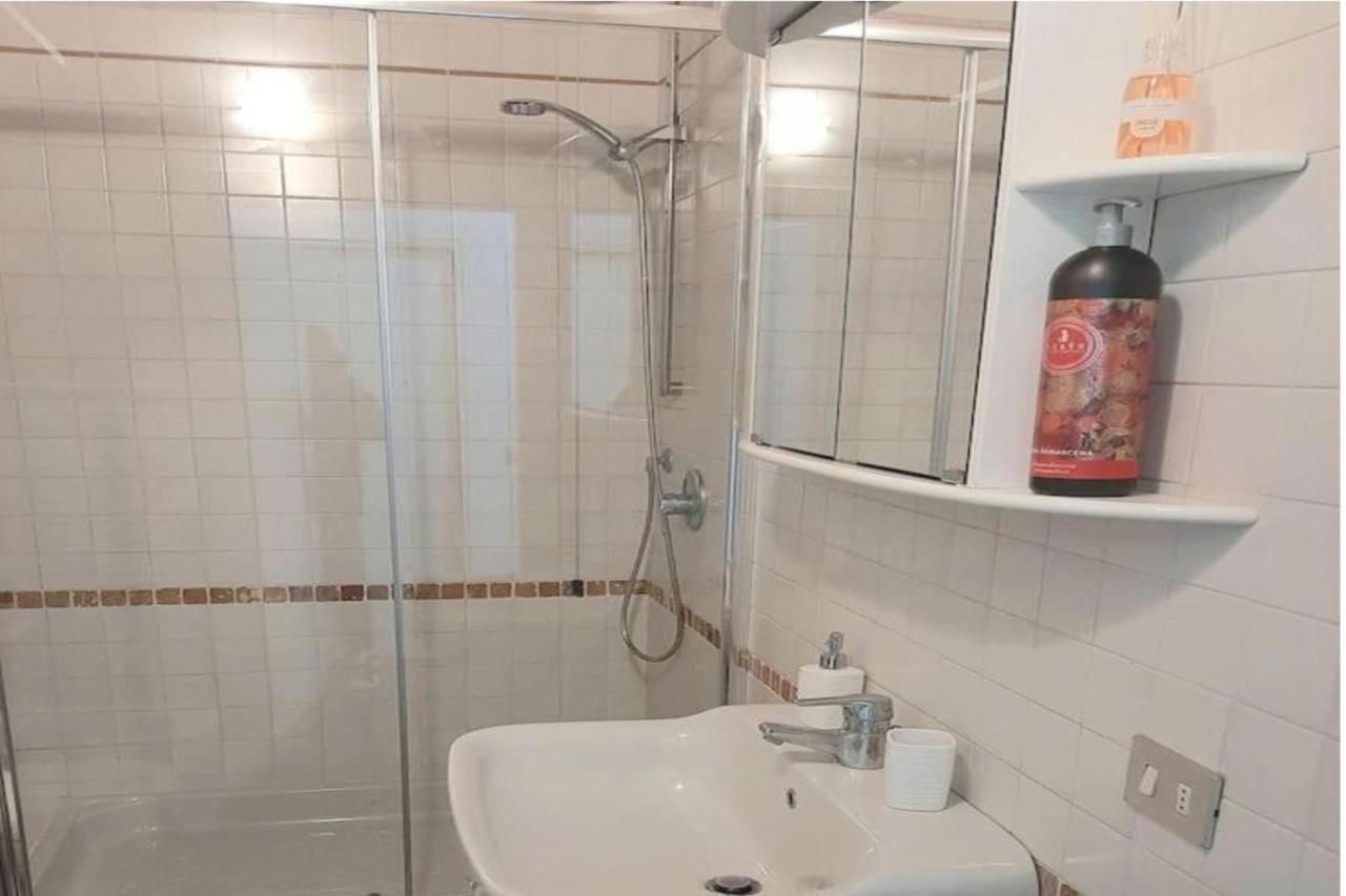 Il Rifugio Sui Navigli Con Garage Privato Gratuito Aria Condizionata & Wi-Fi Lägenhet Milano Exteriör bild